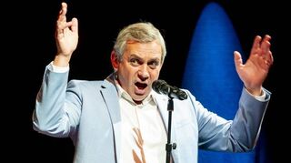 Sieht so eine Lesung aus? Wladimir Kaminer hat zwar sein neues Buch „Wie sage ich es meiner Mutter?“ mitgebracht – die meiste Zeit plaudert er aber drauf los.