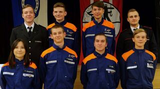 Victoria Kemptner (v. l.), Moritz Willer, Florian Mehrer, Maurice Simon, Maximilian Genz, Lennox Kirchberger, Lars Eichhorn und Ron Pregartner haben die Leistungsspange bestanden.