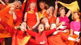 Sirenengleicher Gesang: Die Damen vom 1. FC Heidelberg freuen sich auf ihren Auftritt im Pumpwerk.