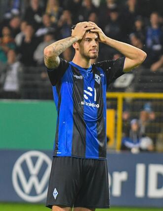 Enttäuschung beim Pechvogel des Abends: Waldhof-Verteidiger Gerrit Gohlke verdaut das Aus im DFB-Pokal nach dem 0:1 gegen den 1. FC Nürnberg.
