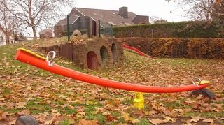 <p>Der Spielplatz in der Rohrhofer Geierstraße lockt inzwischen kaum noch Kinder hinter dem Ofen hervor. Die Gemeindeverwaltung hat nun beantragt, Geld für eine komplette Neugestaltung im kommenden Jahr bereitzustellen.</p>