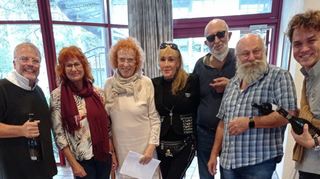 Im Herbstturnier messen sich die Spieler des Ketscher Bridge-Club, Frederik Decker (v. l.), Maria Kemmer, Ilse-Marie Oswald, Jadwiga Tarnowska, Wojtek Karon, Andrzej Czarnota und Juan Buhrkoh intern miteinander.