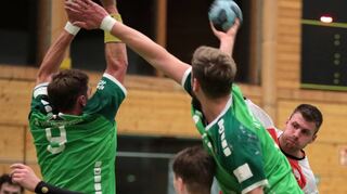Auf ihn war zuletzt Verlass: Carsten Frank (r.) will mit der HSG St. Leon/Reilingen zurück in die Erfolgsspur.