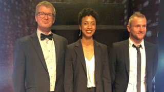 Oftersheimer Sieger unter sich: Malaika Mihambo und Dirk Oswald (r.) mit TSV-Vorstandsmitglied Markus Lauff.