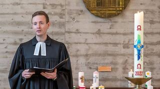 Der zweite Oftersheimer evangelische Pfarrer, Dr. Simon Layer, wird in einem feier-lichen Gottesdienst am Sonntag in sein Amt eingeführt.