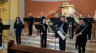 Das Ensemble Flautento begeistert die Zuhörer in der evangelischen Kirche sowohl mit seinem Repertoire als auch mit der Fertig-keit seiner Instrumentalistinnen.