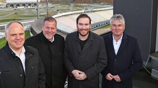 Geschäftsführer Jorn Teske, Oberbürgermeister Marcus Zeitler sowie die beiden CDU-Landtagsabgeordneten Andreas Sturm und Winfried Mack bei dem politischen Besuch auf dem Ring.