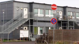 In den Wohncontainern in der Eppelheimer Rudolf-Diesel-Straße 15 und 17 leben derzeit 40 Personen. Der Gemeinderat beschließt für diese Unterkünfte eine siebenprozentige Erhöhung der Gebührensätze pro Person und Monat. Das bringt der Stadt jährliche Mehreinnahmen von 5800 Euro.