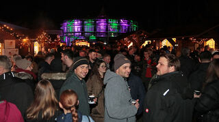 Der erste Abend ist gut besucht.