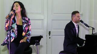 Zwei Mega-Stimmen und ein famoses Klavierspiel: Deborah Lee und Markus Zimmermann sind „One Voice Down“.