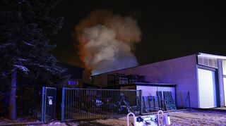 Die Einsatzkräfte sind seit den frühen Morgenstunden im Einsatz.