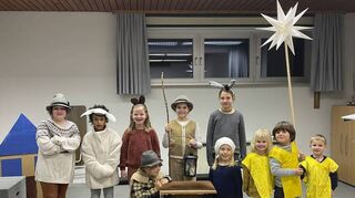 „Wärme kann man teilen“ präsentiert der evangelische Nachwuchs.