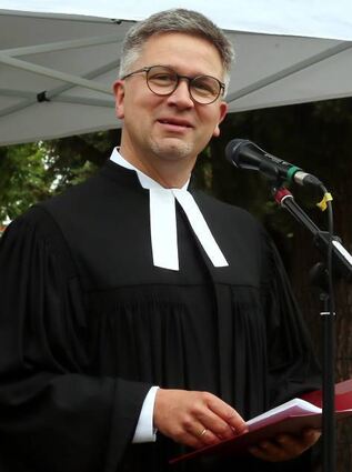 Pfarrer Steffen Groß macht Mut mit guten Nachrichten.