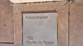 Die vermeintliche Umbenennung des Rokokotheaters, erbaut von Nicolas de Pigage, sorgt im November für ordentlich Trubel.
