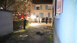 Bei einem Einsatz der Polizei in Hockenheim ist eine Person verletzt worden - wohl durch den Gebrauch einer Schusswaffe.
