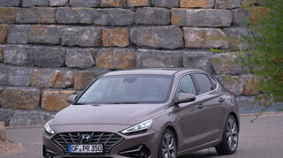 mid Groß-Gerau - Kompaktes Komfortfahrzeug: der Hyundai i30 Fastback.