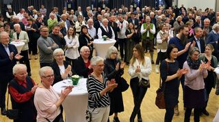 Um die 400 Gäste sind zum Neujahrsempfang ins Lutherhaus gekommen – darunter auch eine Delegation aus der Partnergemeinde Karlshuld.