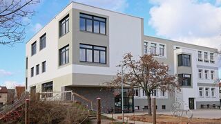 Die notwendige Erweiterung der Albert-Schweitzer-Schule, unter anderem wird künftig eine Mensa für den Ganztagsschulbetrieb benötigt, ist die größte Investition im laufenden Haushaltsjahr.