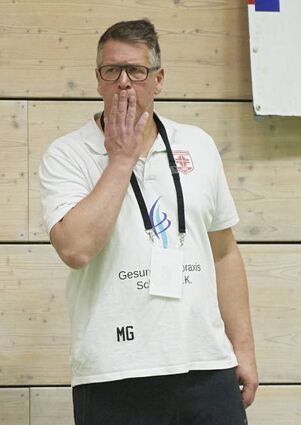 Friedrichsfelds Trainer Marcus Gutsche appelliert an seine Spieler.