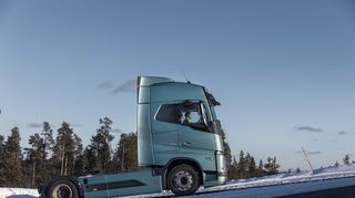 mid Groß-Gerau - Mit dem patentierten neuen Sicherheitssystem Active Grip von Volvo Trucks sollen LKW sicherer unterwegs sein.