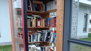 Der Bücherschrank ist nicht für das Ent-sorgen von Büchern gedacht.