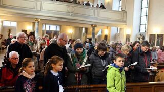 Schwetzingen St. Pankratius: Der ökumenische Gebetstag – die Kirche ist gut gefüllt.