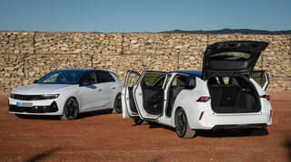 mid Malaga - Gut zugänglich sind Passagier- und Gepäckraum des Astra Sports Tourer.