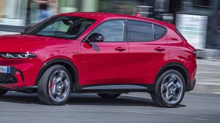 Kompakt und mit markentypischer Front präsentiert sich der Alfa Romeo Tonale.