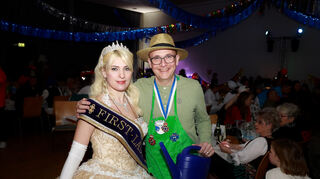 Gärtner OB Dr. René Pöltl mit Viktoria I., der „First Lady“ vom Mannheimer Club der Knöchelträger.
