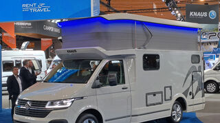 mid Stuttgart - Auf Volkswagen-Basis T6.1 besticht der Tourer Van mit dem großen Hubdach.