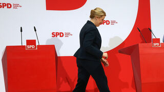 Franziska Giffey will Regierende Bürgermeisterin bleiben, obwohl ihre SPD bei der Wahl zum Berliner Abgeordnetenhaus nur auf Platz zwei gelandet ist.