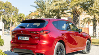 mid Barcelona - Der CX-60 e-Skyactiv D 200 kann real zwischen vier und sechs Liter/100 km gefahren werden.