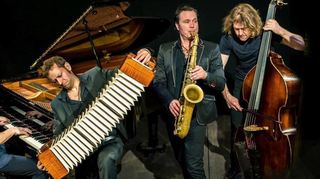 Das Ensemble Quadro Nuevo (hier ein Foto aus dem Programm „Tango“) kommt am 17. Dezember nach Schwetzingen.