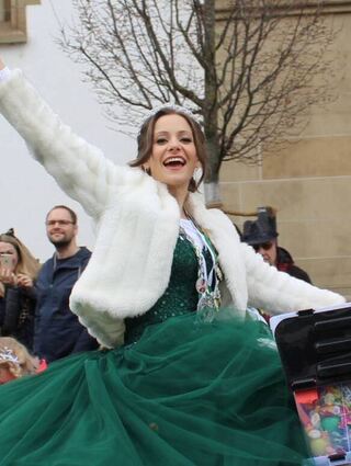 Aus Oftersheim kommt Julia II. vom Carneval Club Grün-Weiss, um dem närrischen Volk ihre Aufwartung zu machen.