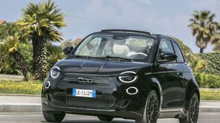 mid Groß-Gerau - Der Fiat 500 Elektro war im Jahr 2022 in Deutschland auf Rang drei der zugelassenen reinen Elektroautos.