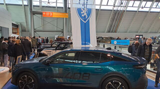 mid Stuttgart - Ein besonderes SUV ist der neue 408 einzigartiger Fastback-Silhouette.