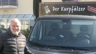 Jetzt ist er mit dem Foodtruck in der Region unterwegs.