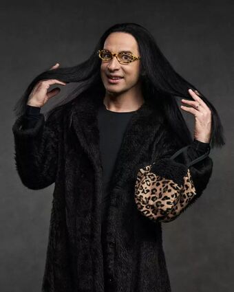 Seltenes Vergnügen: Kurzentschlossene könnenfür Bülent Ceylans (hier als Anneliese) Auftritt am Samstag  in der SAP Arena noch Karten an der Abendkasse bekommen.