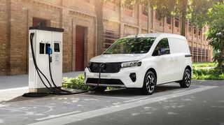 mid Groß-Gerau - Ab sofort kann der vollelektrische Nissan Townstar EV an der Ladesäule vorfahren.