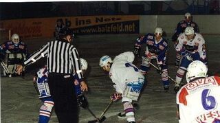 Die Eishockeyspieler des EC zeigen in Eppelheim ihr Können– und das schon seit 40 Jahren.
