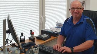 Dr. Michael Eckstein hat seine Praxis bereits seit 15 Jahren digital organisiert. Trotz-dem verursacht ihm die elektronische Patientenakte hohen Mehraufwand.