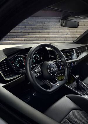 Sehr aufgeräumt und nutzerfreundlich ist das Cockpit.