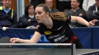 Sophia Klee, Bundesligaakteurin des TTC Weinheim, erspielt sich in Sarajevo bei den U21-Europameisterschaften Silber. Erst im Finale muss sich gegen die Nummer eins des ESV Weil, die Kroatin Hana Arapovic, eine Niederlage hinnehmen.
