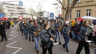 Die Mitglieder des Musikvereins nehmen am Sommertagszug teil. Es ist die erste größere Auftrittsmöglichkeit seit der Pandemie.