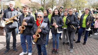 Die Mitglieder des Musikvereins nehmen am Sommertagszug teil. Es ist die erste größere Auftrittsmöglichkeit seit der Pandemie.