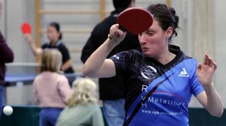 Sarah Veith überzeugt in der Männer-Verbandsklasse auf ganzer Linie. Derzeit steht die 35-Jährige, die vergangene Saison noch in der Kreisliga agierte, bei exzellenten 19:5 Siegen.