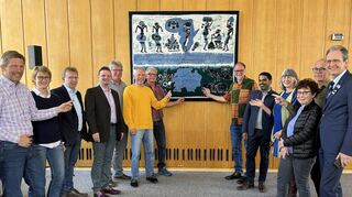Vier Kommunen und Partnerschaftsvereine haben in Viernheim ihre Unterstützung für Regionen in Burkina Faso bekräftigt – für die Partnerschaft mit Dourtenga sprachen der Brühler Bürgermeister Dr. Ralf Göck (v. l.) sowie vom Förderkreis Thomas Stauffer und Renate Dvorak.