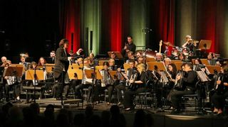 Das Reilinger Hohner-Akkordeon-Orchester sorgt beim Konzert mit Rheingold Mannheim in der Stadthalle für ein atemberaubendes Klangerlebnis.