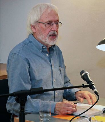 Buchautor Rainer Wedler – hier bei einer Veranstaltung in Hockenheim – wird aus seinem neuen Lyrikband vorlesen.