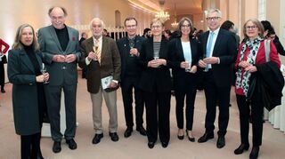 Zur Eröffnung Schwetzinger Festspiele: v.l.: Dr. Barbara Gilsdorf, Peter Stieber, Michael Sieber, Domdekan Dr. Christoph Kohl, Heike Hoffmann, Christine Dallinger, Landrat Stefan Dallinger und Marlene Weber-Schäfer.